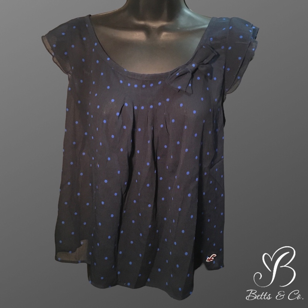 Hollister Polka-Dot Shirt 🔵⚫️